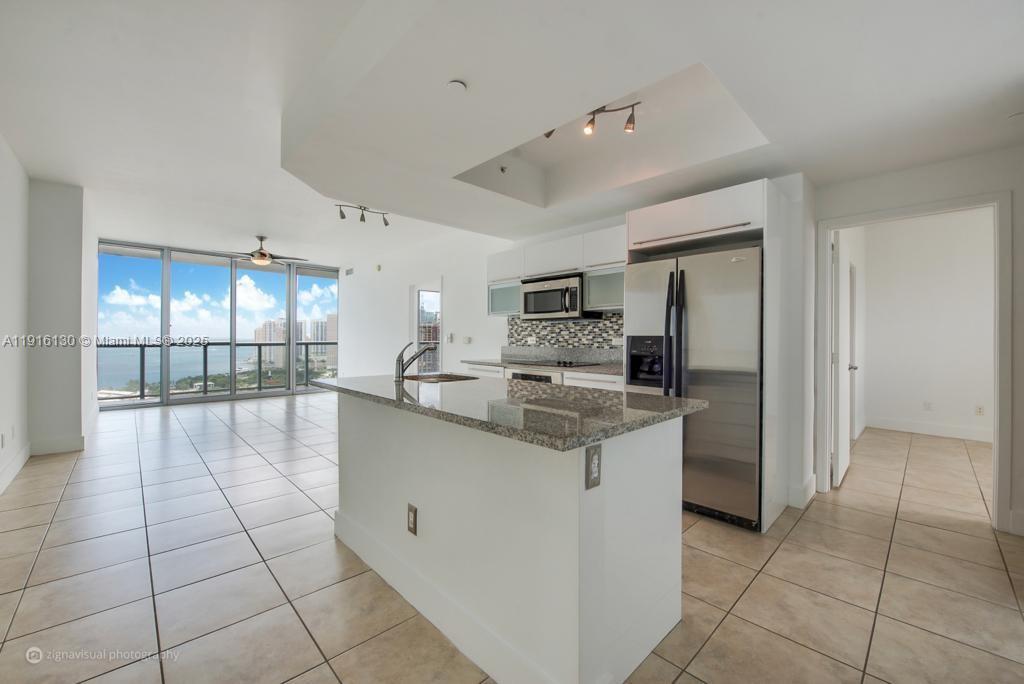888 Biscayne Blvd #2905, Miami FL 33132