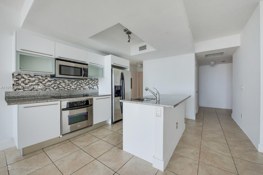 888 Biscayne Blvd #2905, Miami FL 33132