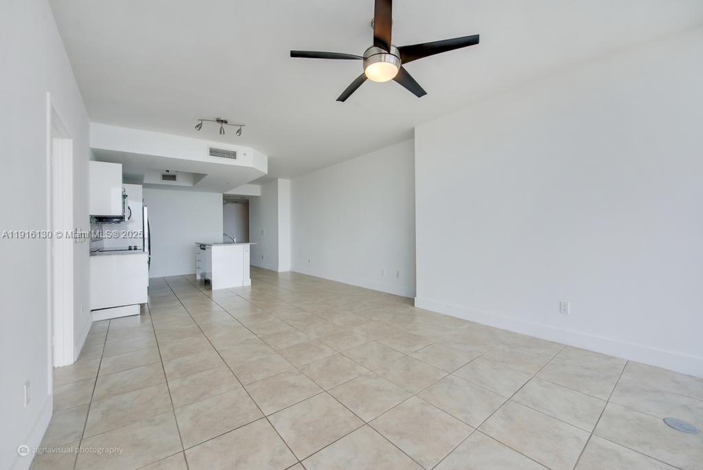 888 Biscayne Blvd #2905, Miami FL 33132