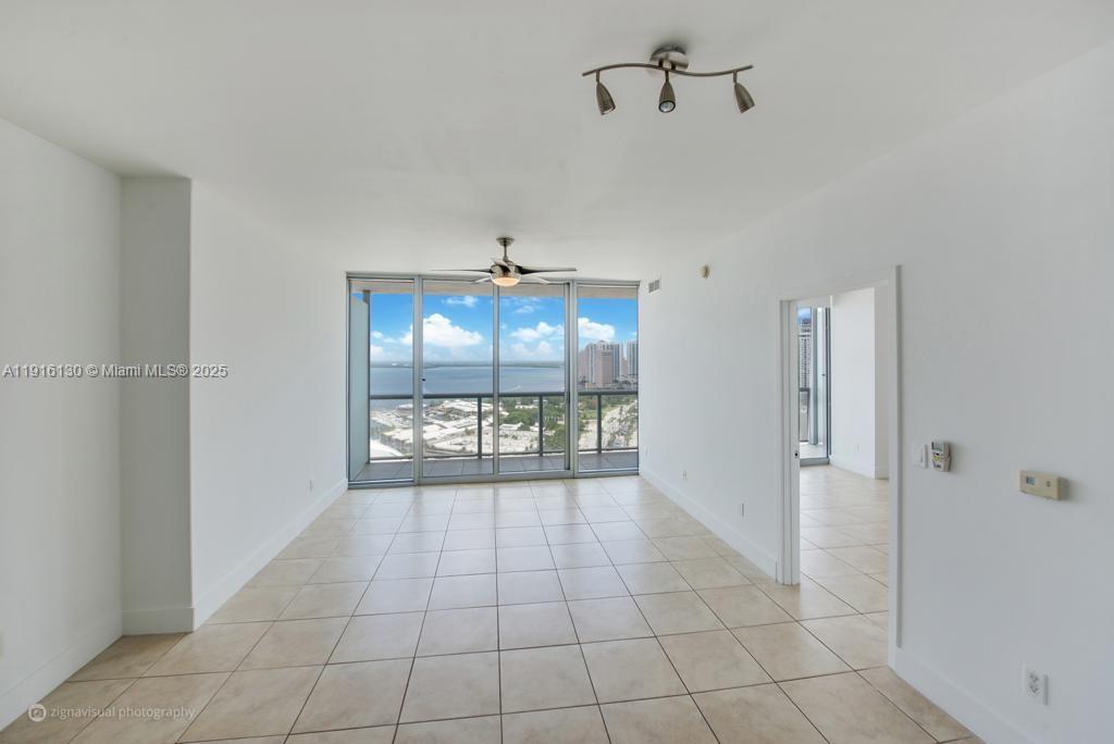 888 Biscayne Blvd #2905, Miami FL 33132