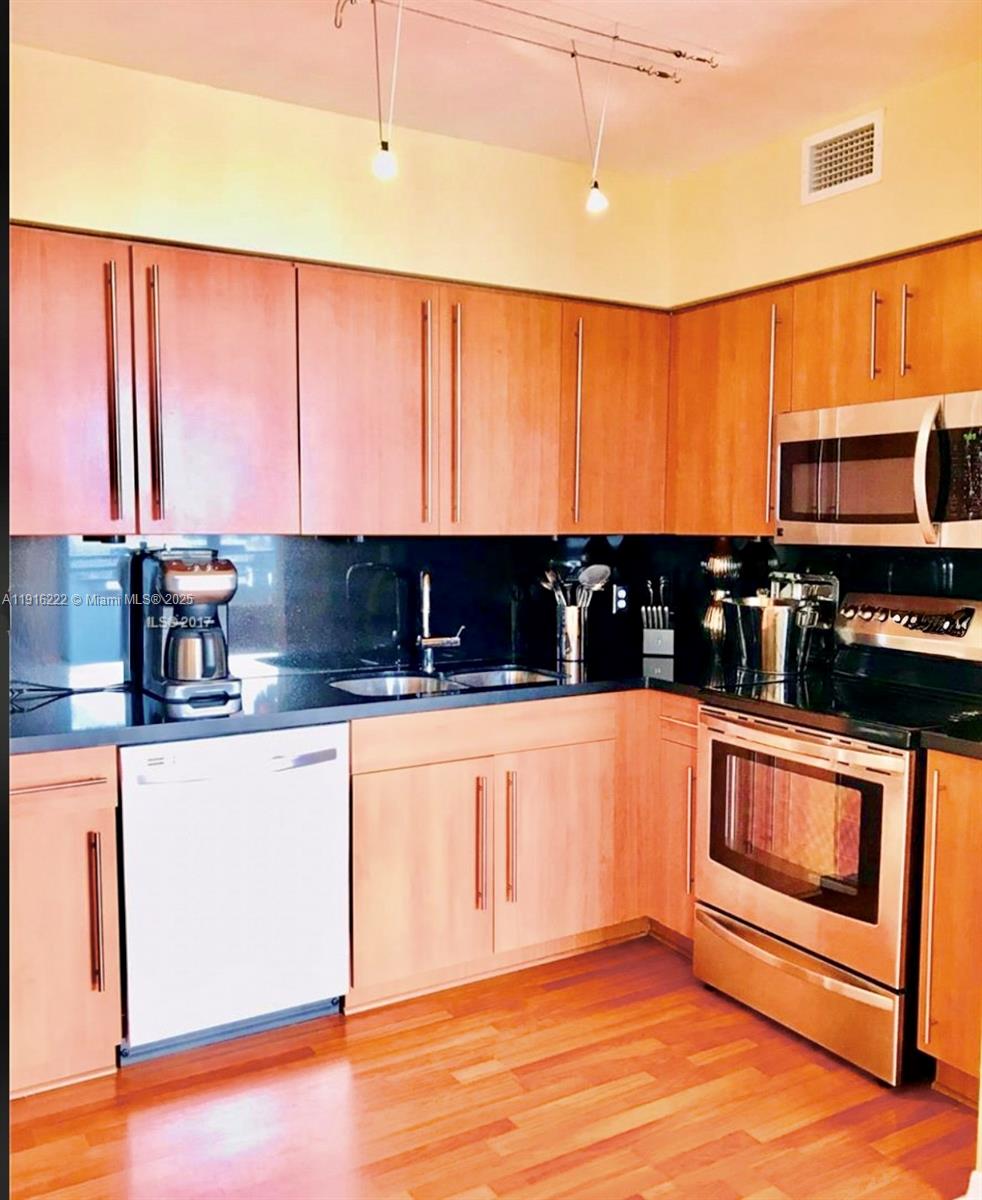 1330 West Ave #1910, Miami Beach FL 33139