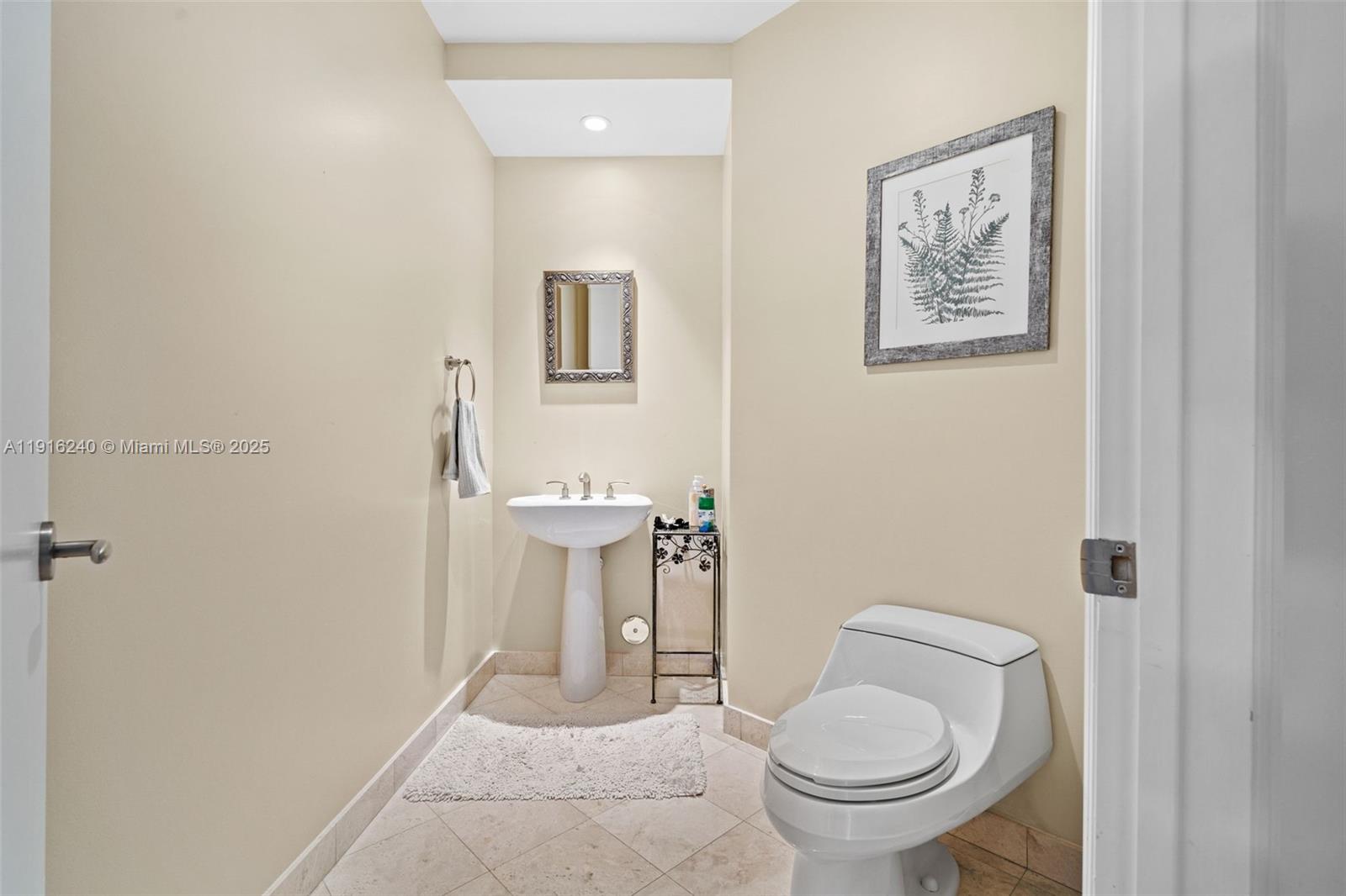 16047 Collins Ave #1202, Sunny Isles Beach FL 33160