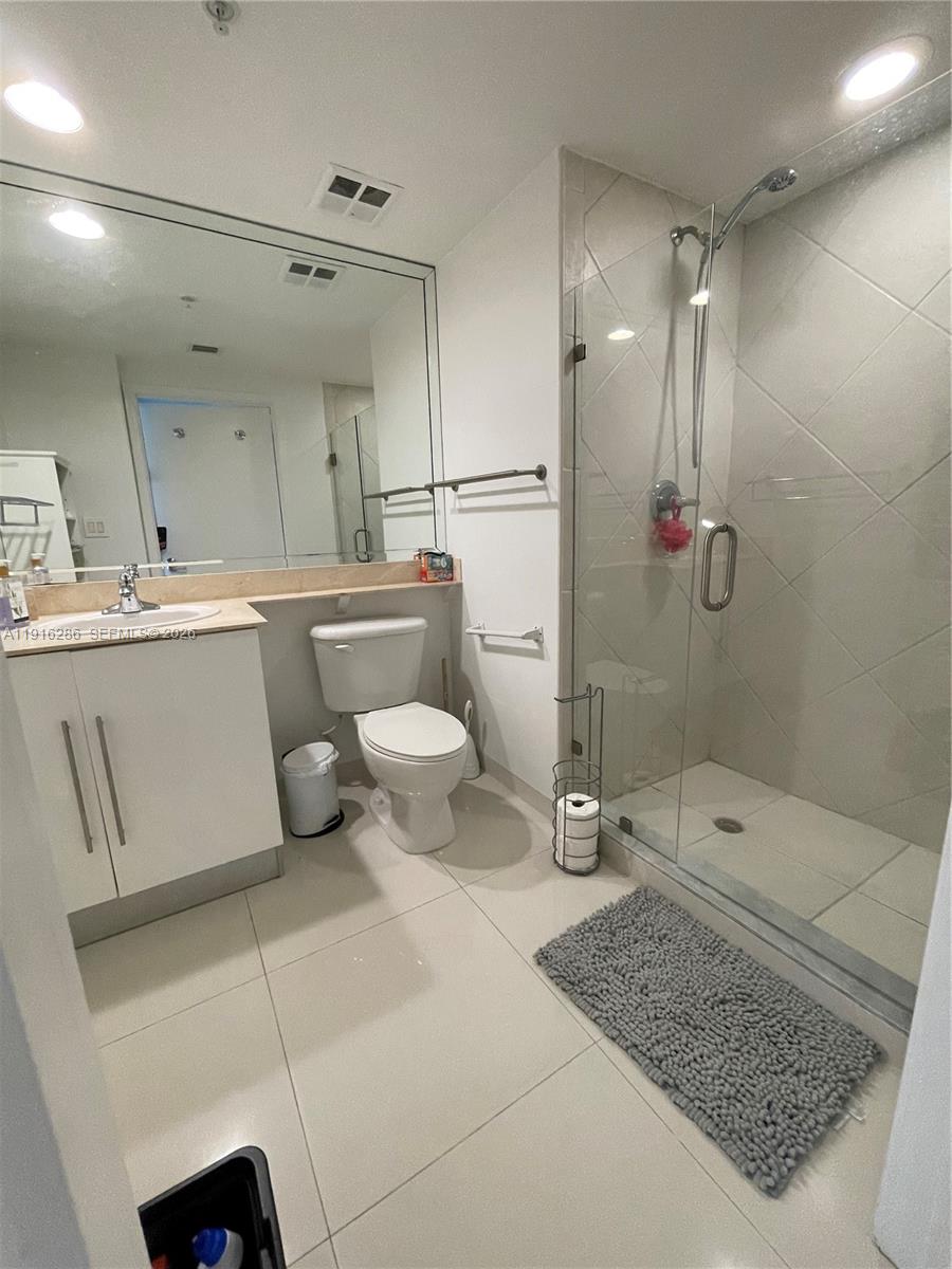 335 S Biscayne Blvd #1209, Miami FL 33131