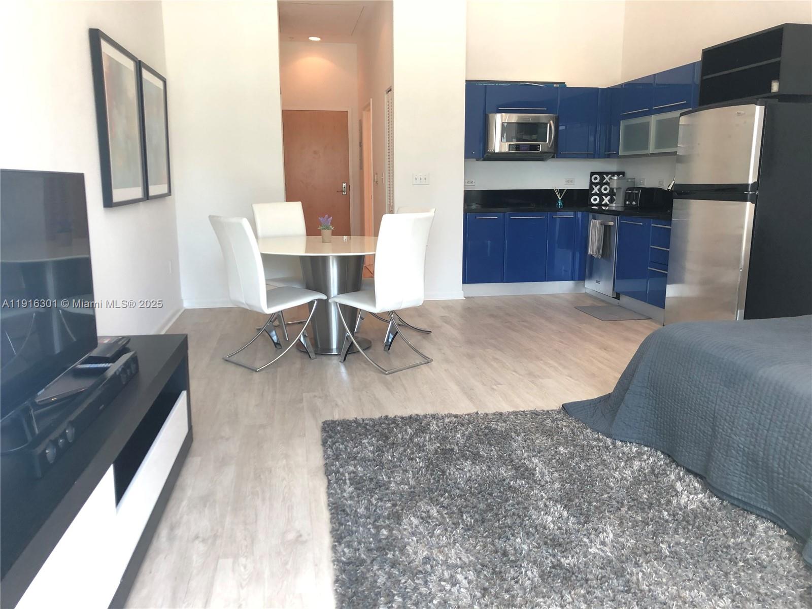 253 NE 2nd St #233, Miami FL 33132