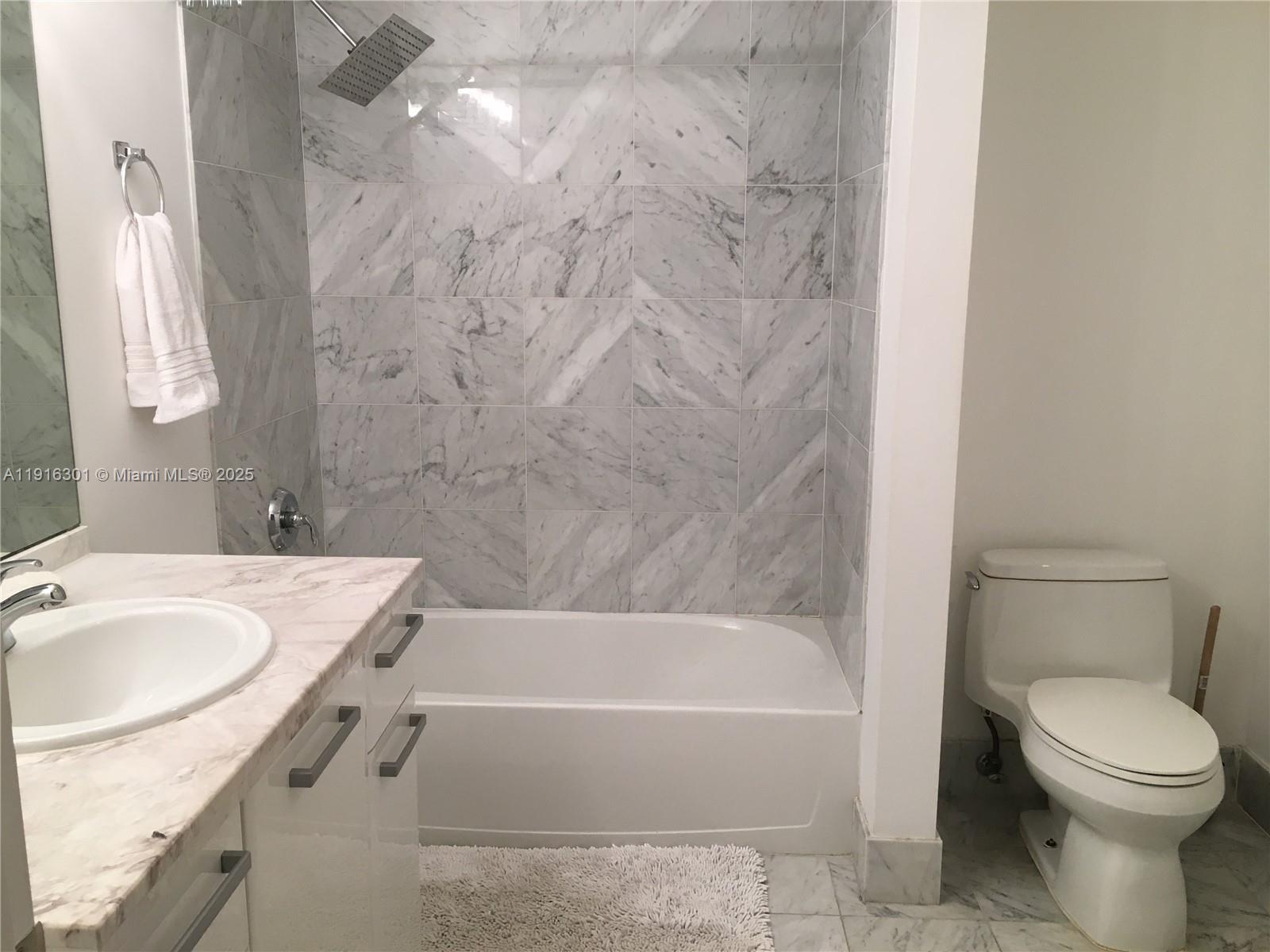 253 NE 2nd St #233, Miami FL 33132