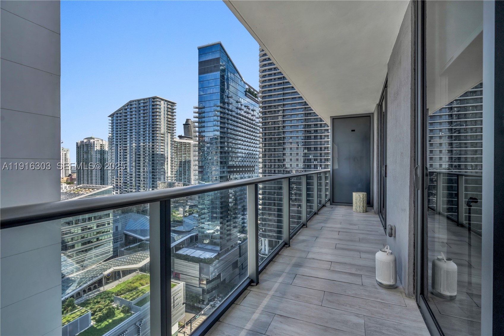 55 SW 9th St #2610, Miami FL 33130