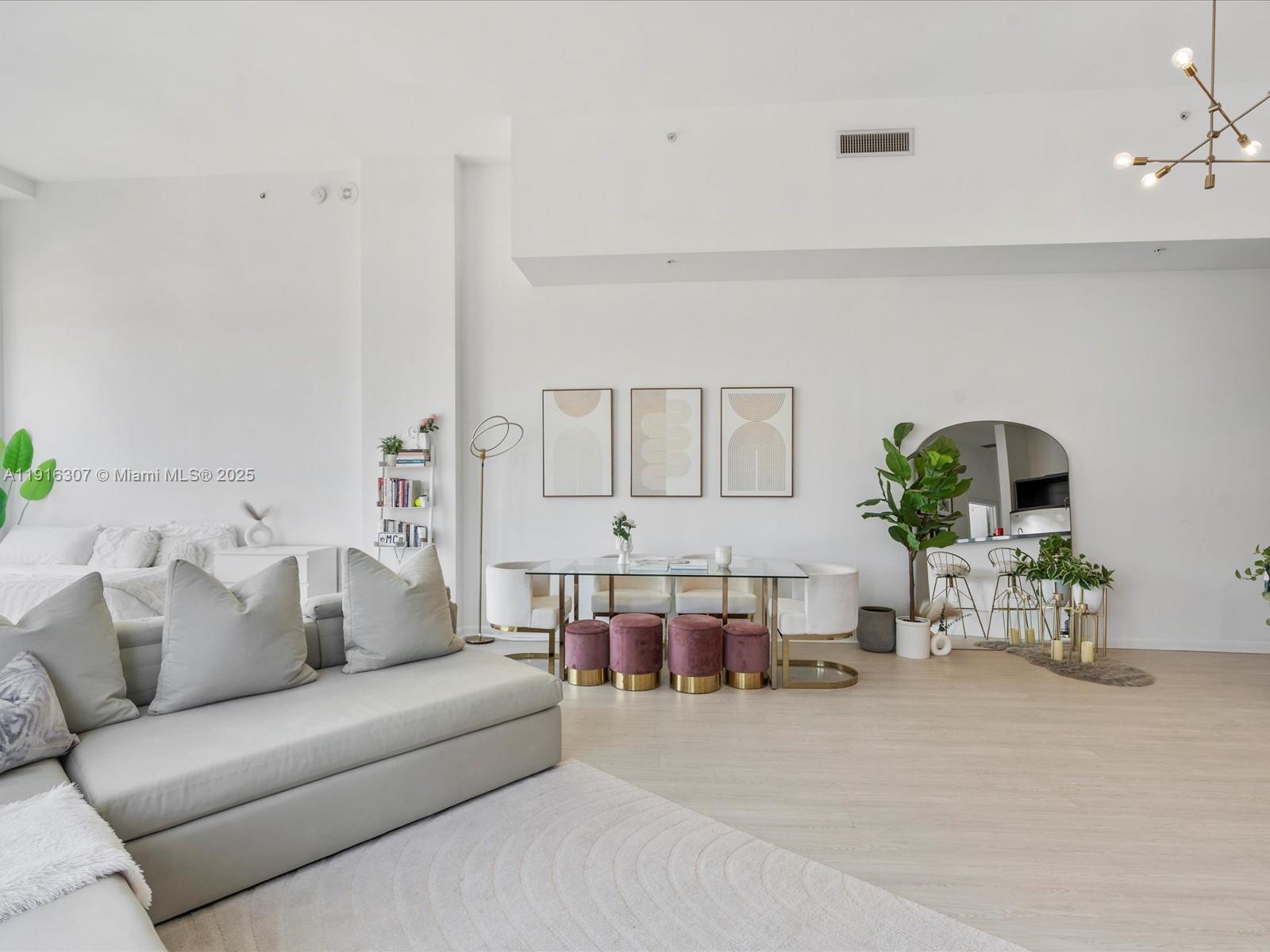253 NE 2nd St #229, Miami FL 33132