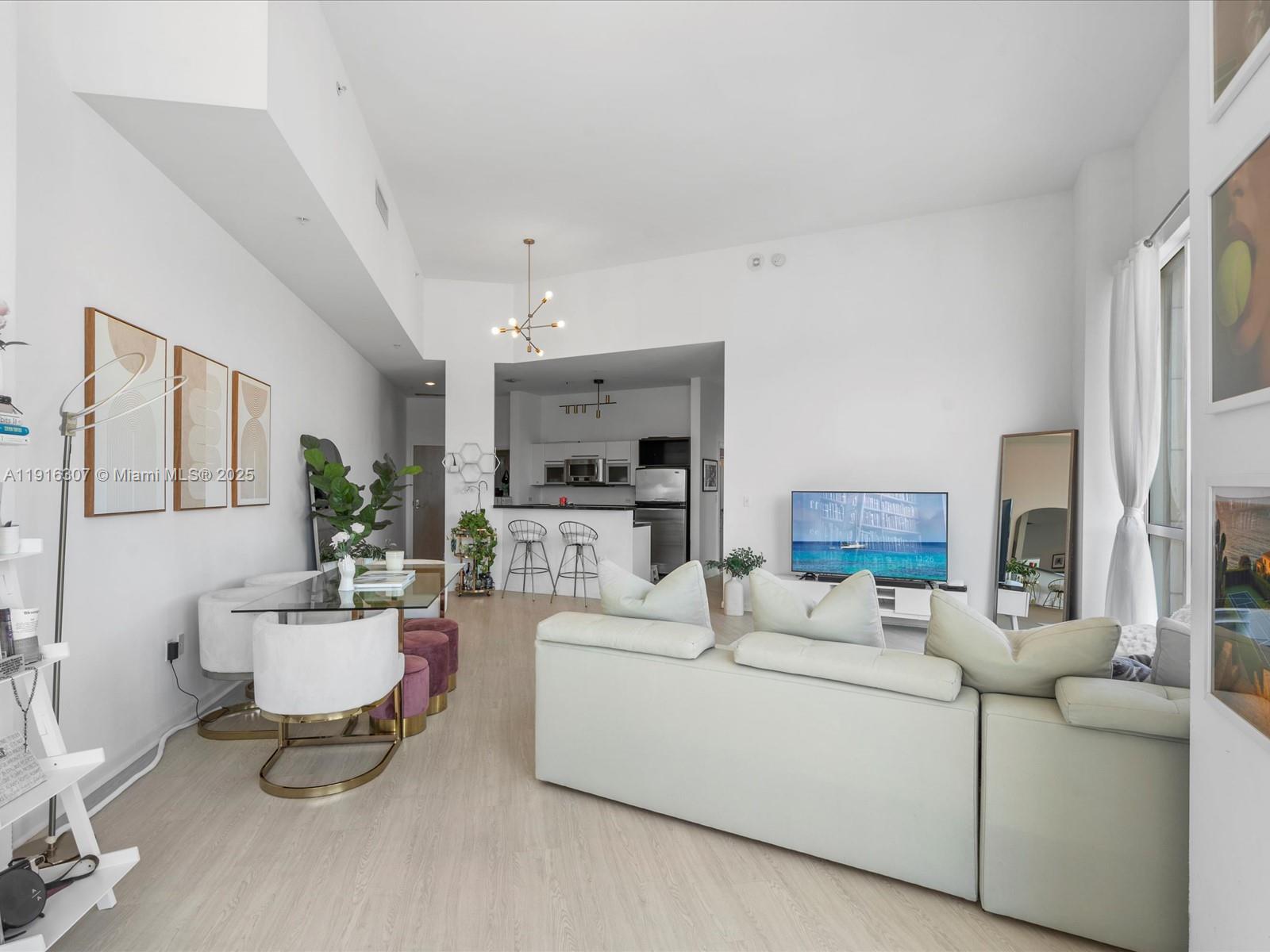 253 NE 2nd St #229, Miami FL 33132
