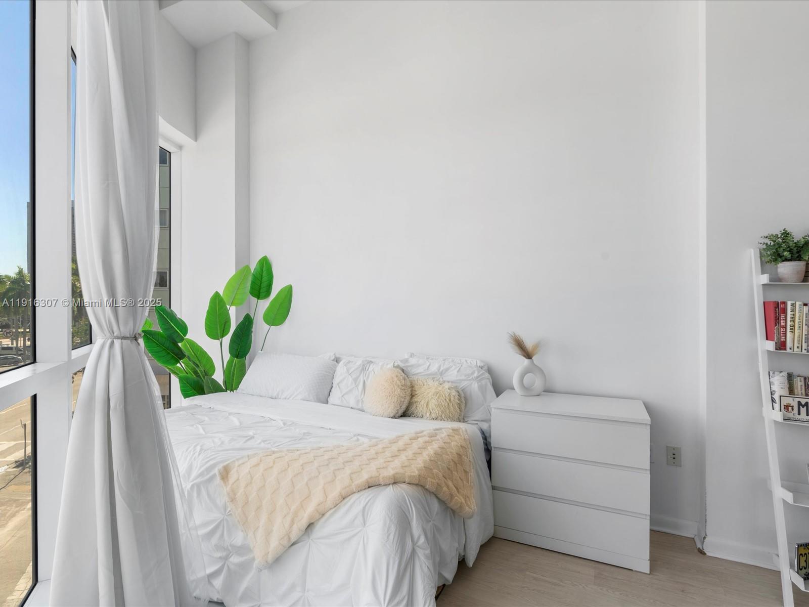 253 NE 2nd St #229, Miami FL 33132