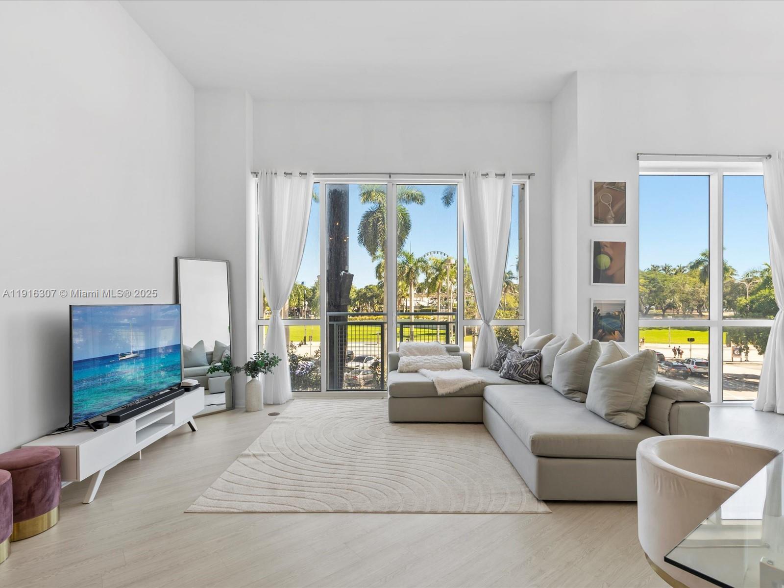 253 NE 2nd St #229, Miami FL 33132