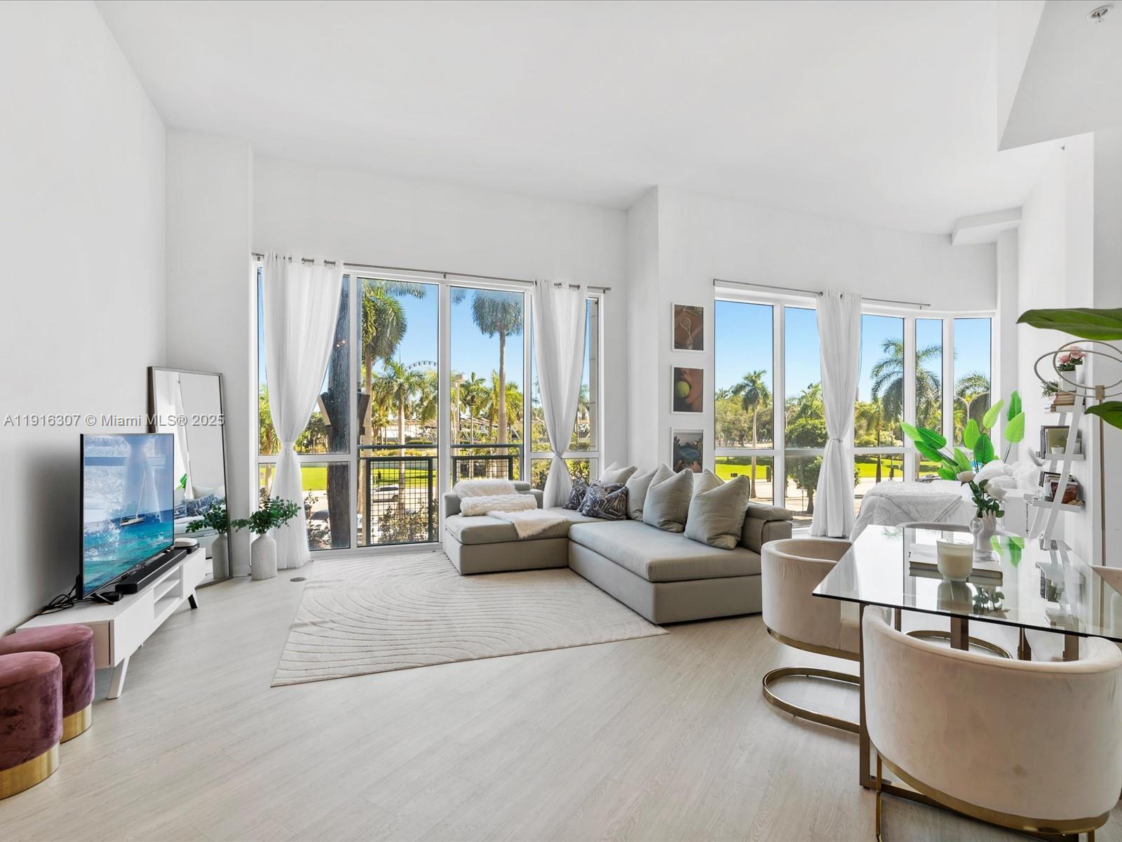 253 NE 2nd St #229, Miami FL 33132