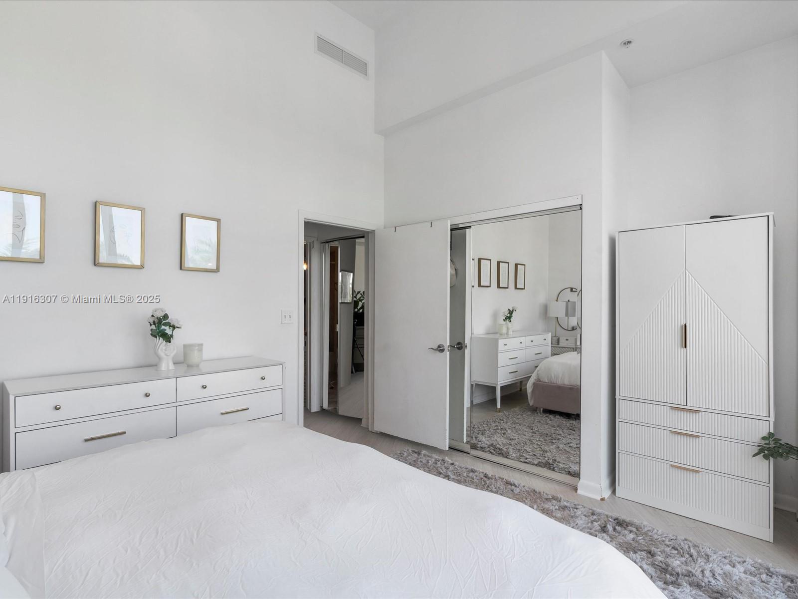 253 NE 2nd St #229, Miami FL 33132
