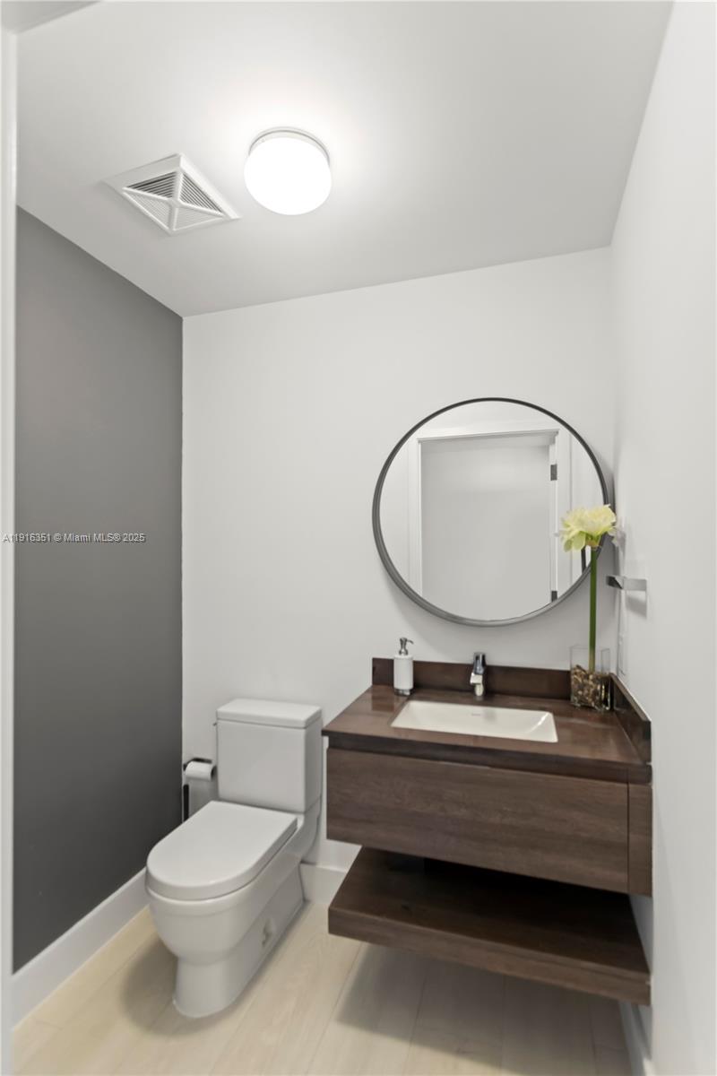 350 Ocean Dr #904N, Key Biscayne FL 33149