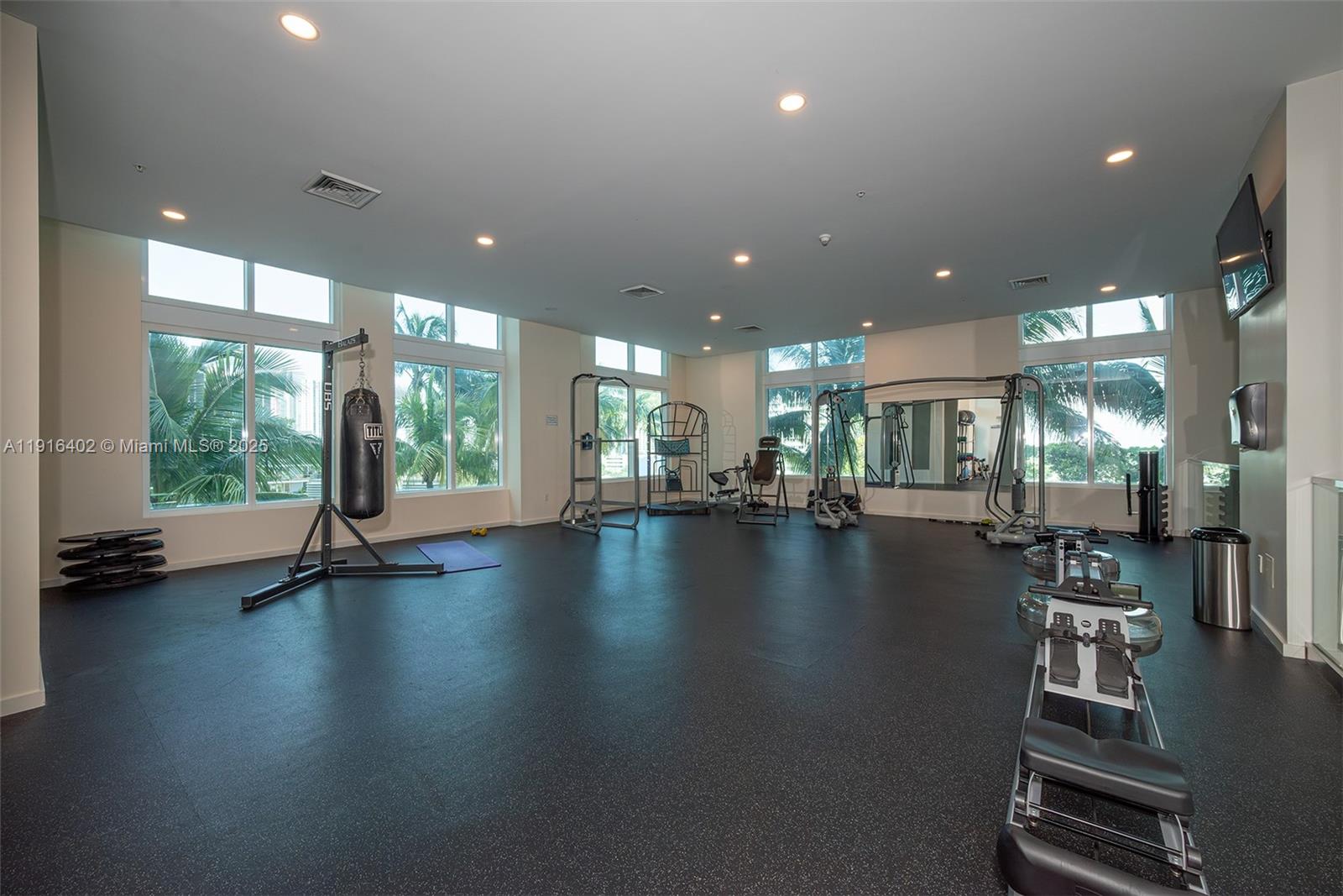 1900 N Bayshore Dr #4019, Miami FL 33132