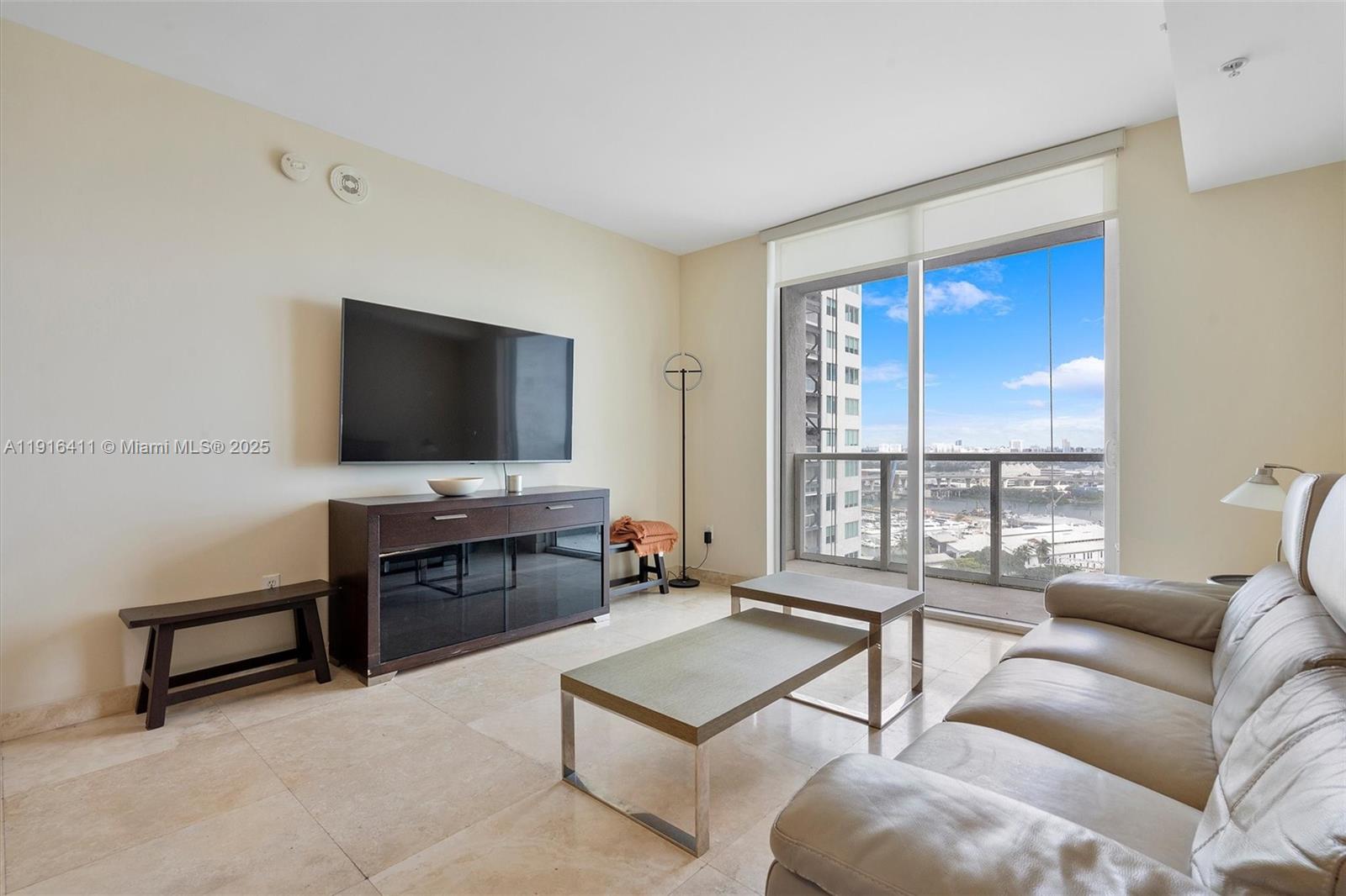 253 NE 2nd St #1803, Miami FL 33132