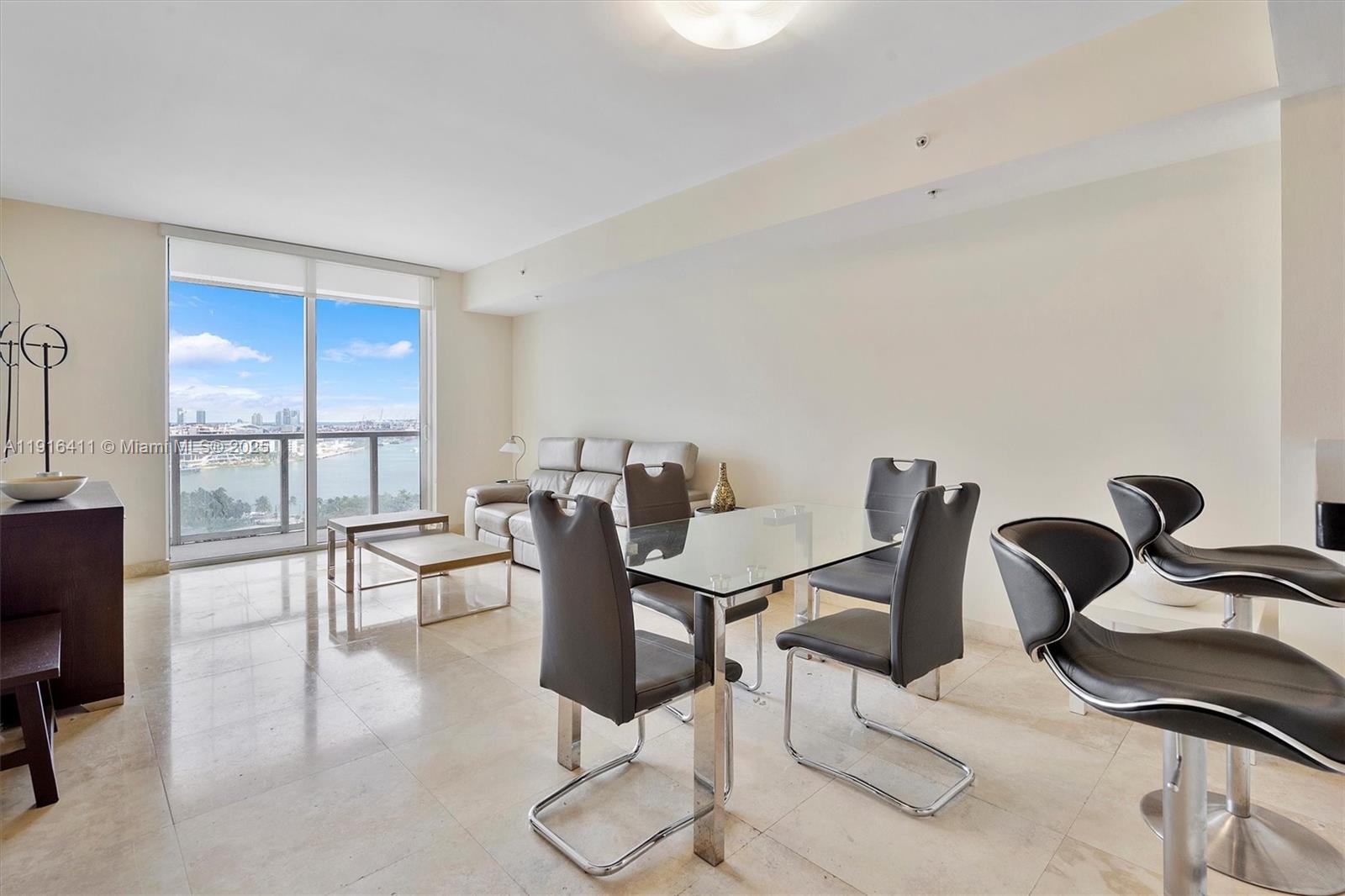 253 NE 2nd St #1803, Miami FL 33132