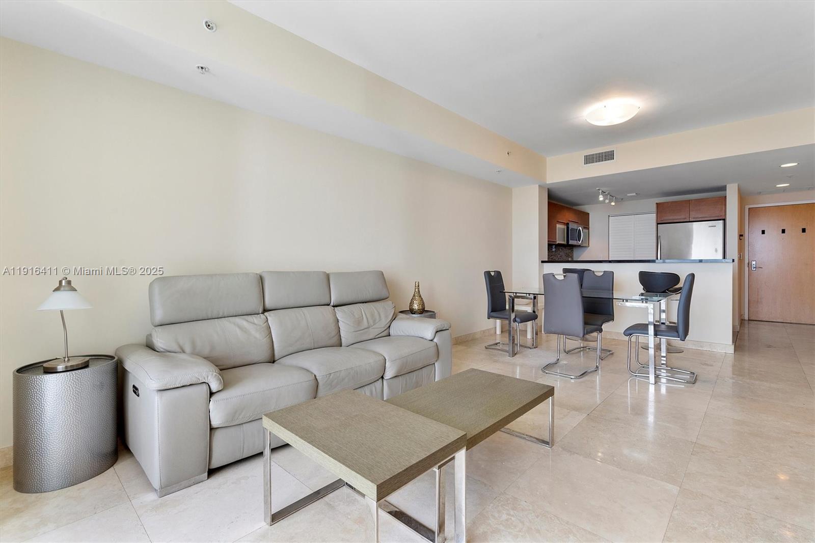 253 NE 2nd St #1803, Miami FL 33132