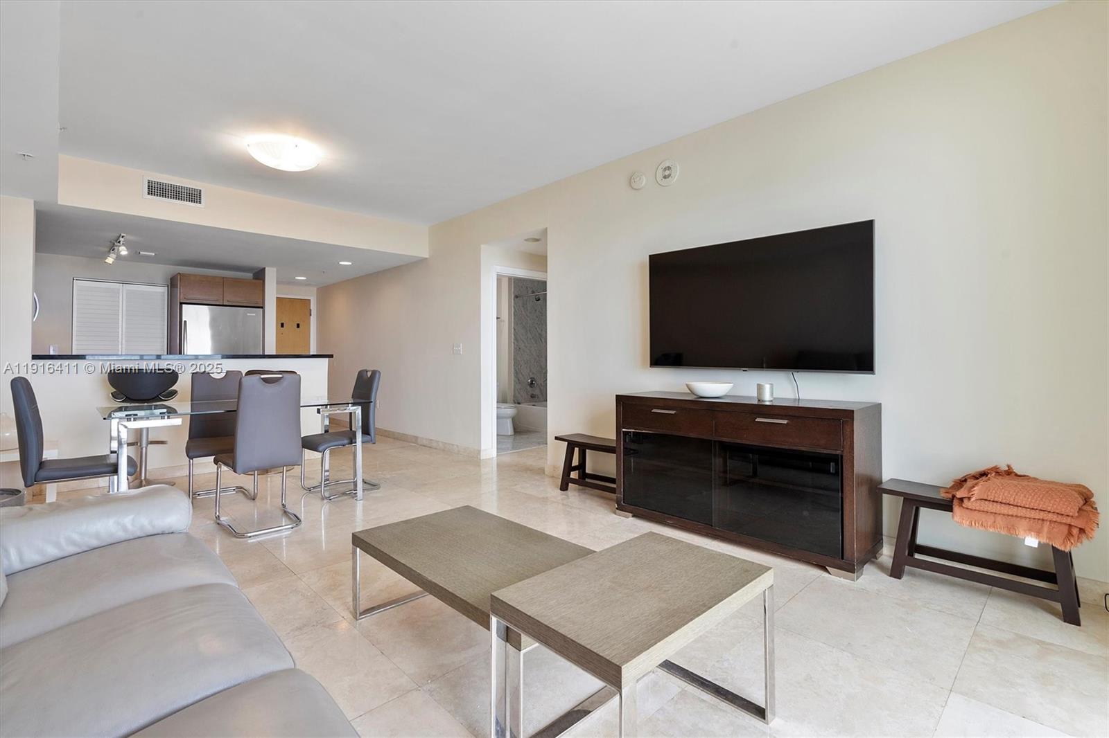 253 NE 2nd St #1803, Miami FL 33132