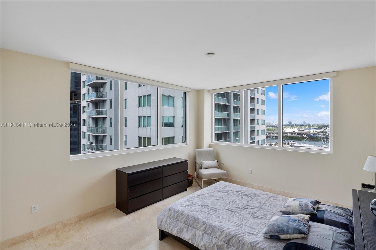 253 NE 2nd St #1803, Miami FL 33132