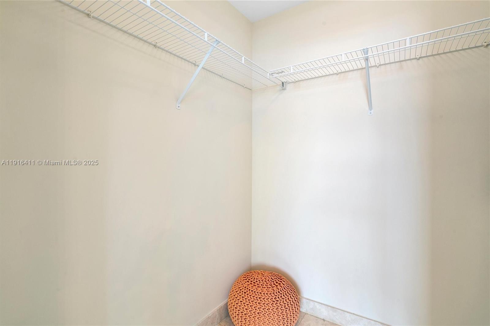 253 NE 2nd St #1803, Miami FL 33132