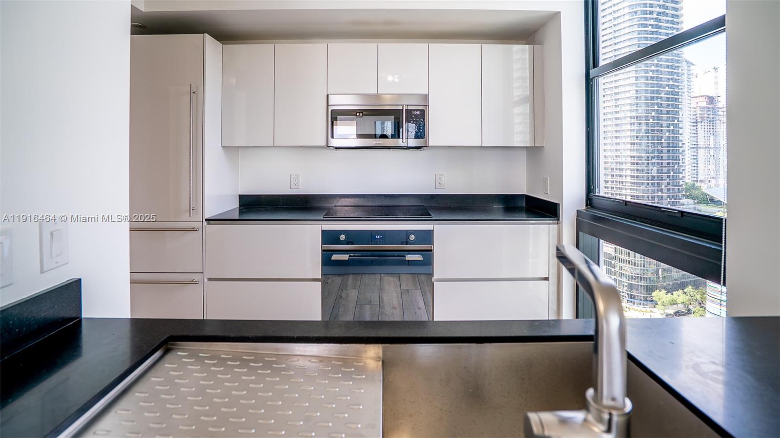 1010 Brickell Ave #2201, Miami FL 33131