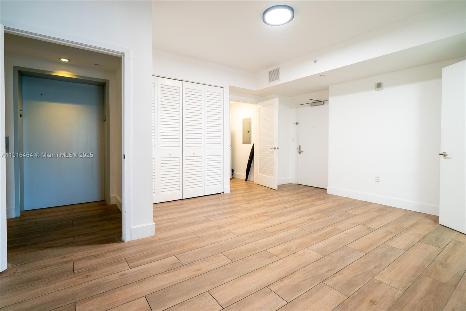 1010 Brickell Ave #2201, Miami FL 33131