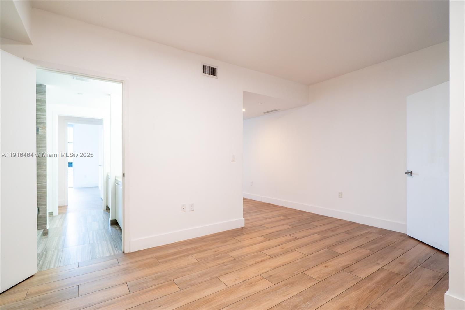 1010 Brickell Ave #2201, Miami FL 33131