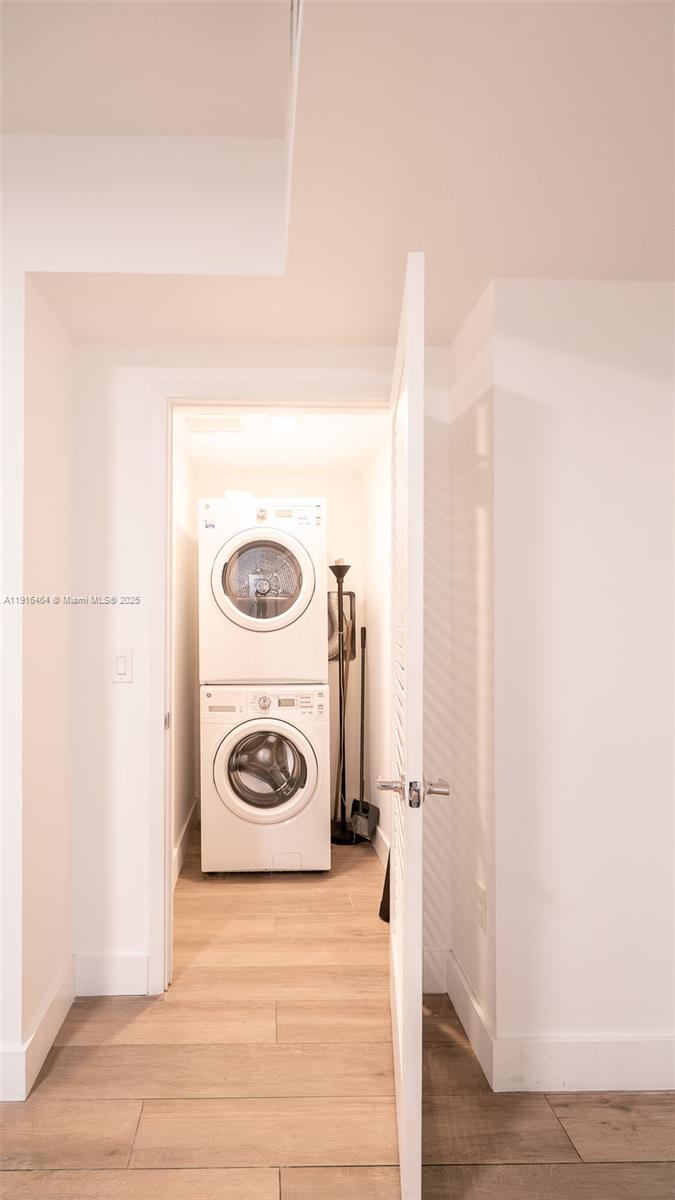 1010 Brickell Ave #2201, Miami FL 33131