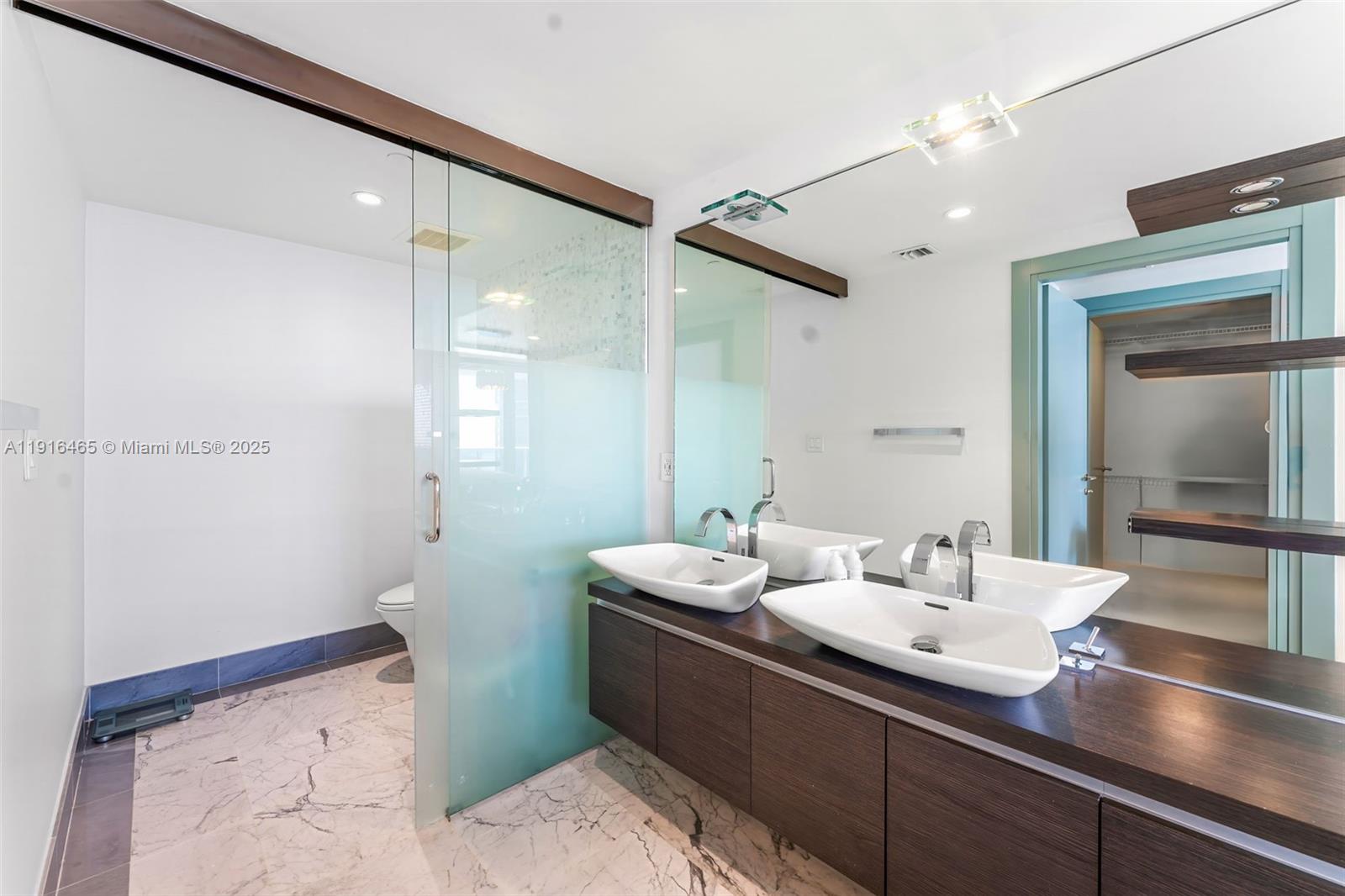 200 Biscayne Boulevard Way #4005, Miami FL 33131