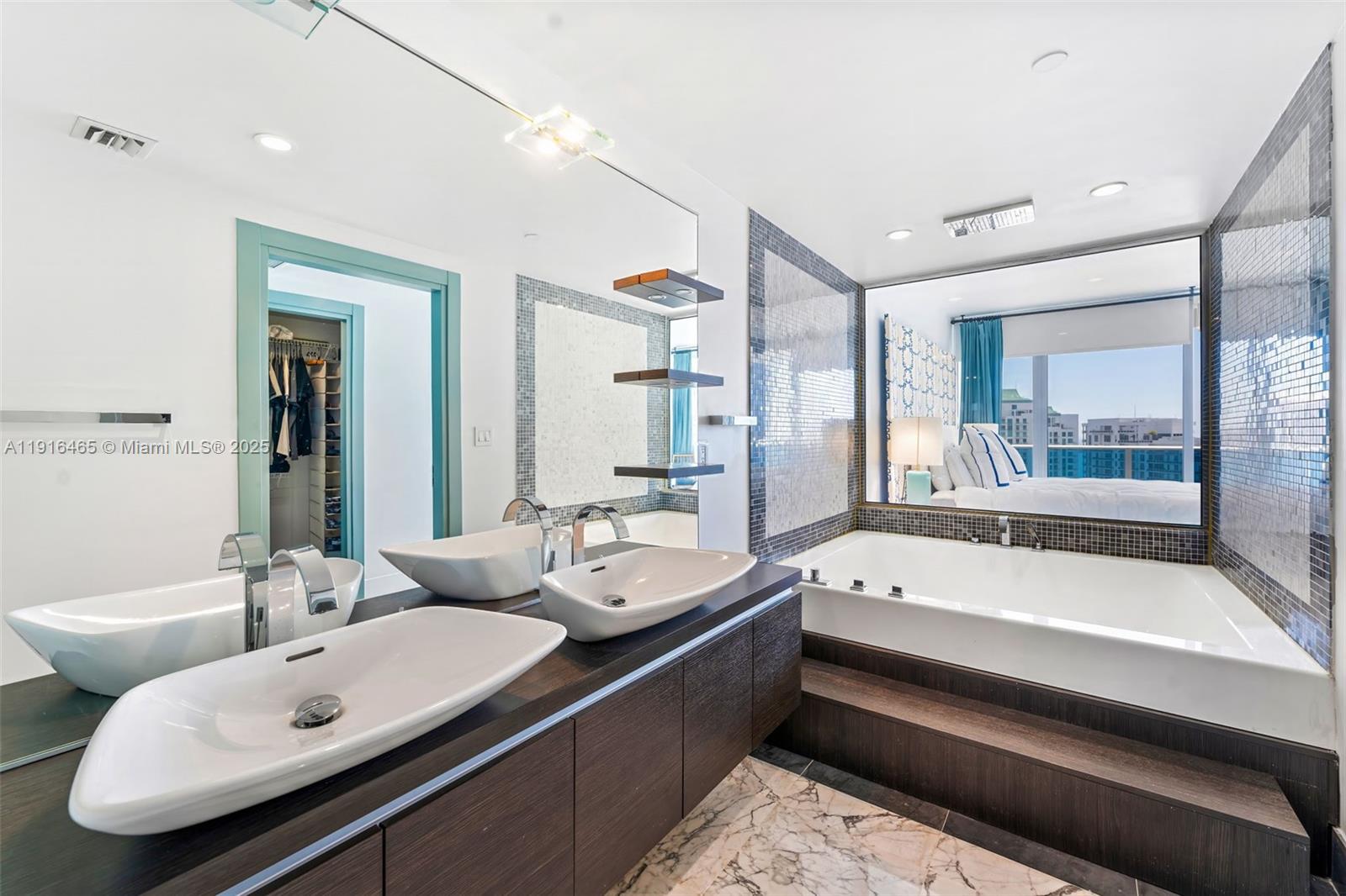 200 Biscayne Boulevard Way #4005, Miami FL 33131
