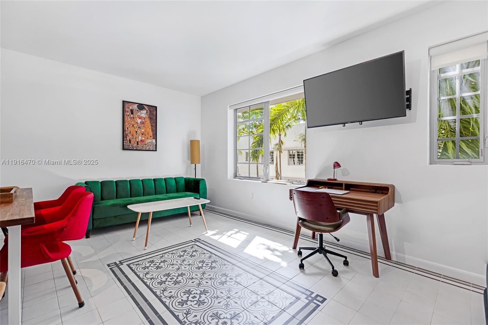 435 21st St #311, Miami Beach FL 33139
