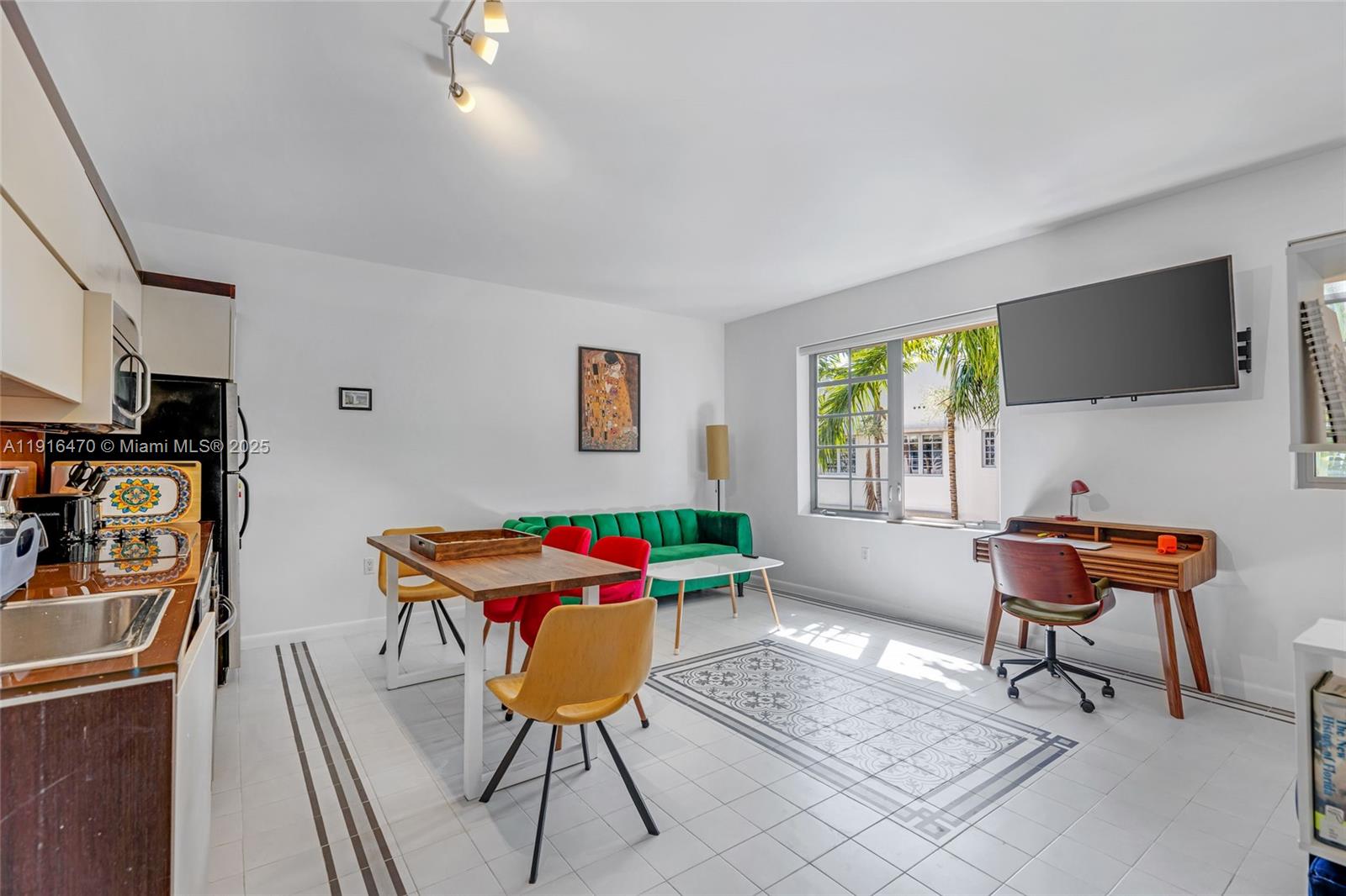 435 21st St #311, Miami Beach FL 33139