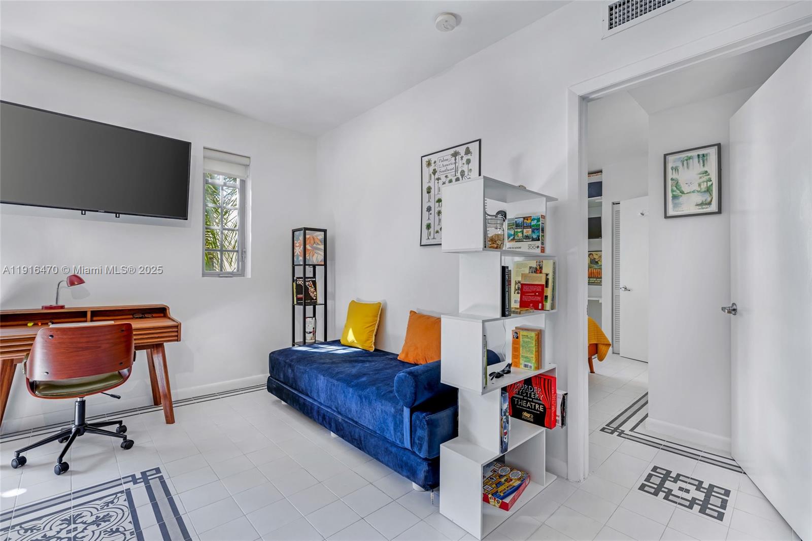 435 21st St #311, Miami Beach FL 33139