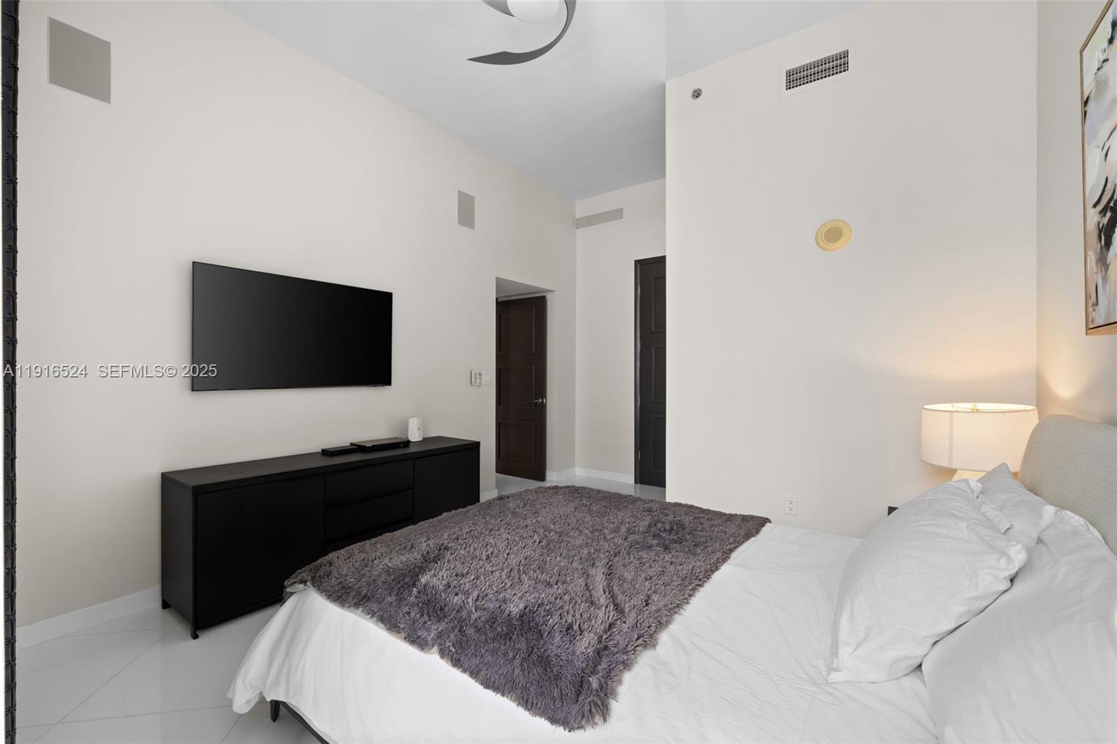 16001 Collins Ave #4001, Sunny Isles Beach FL 33160