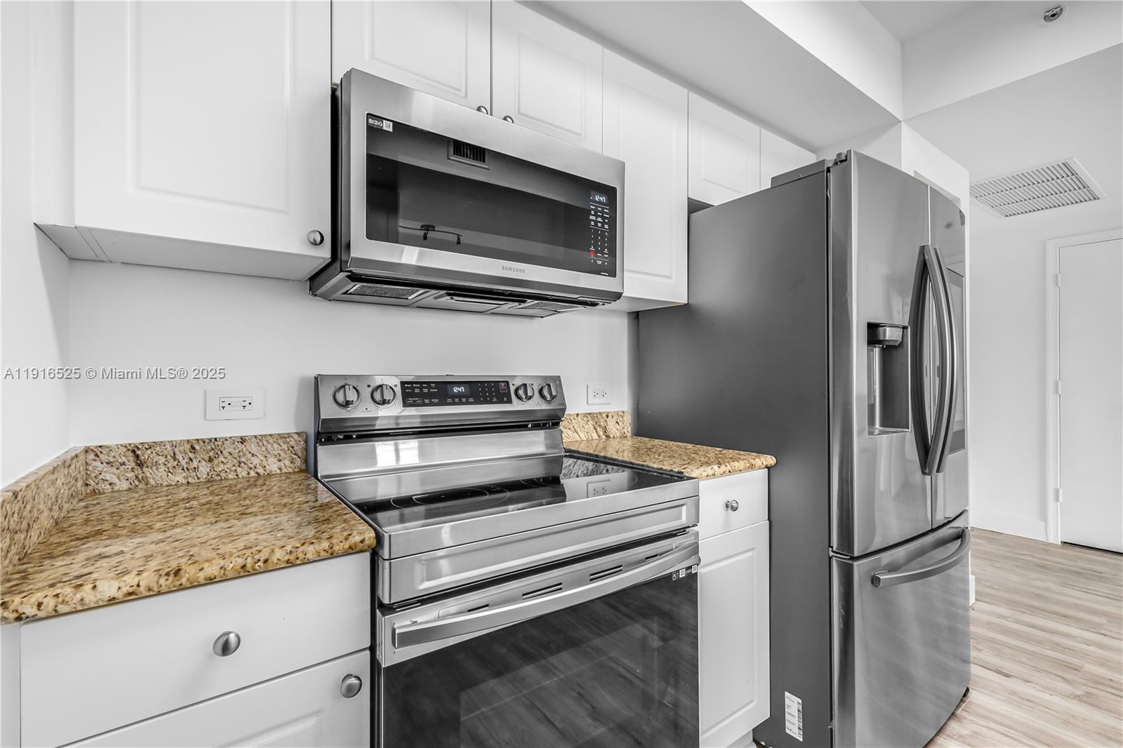 19501 W Country Club Dr #515, Aventura FL 33180