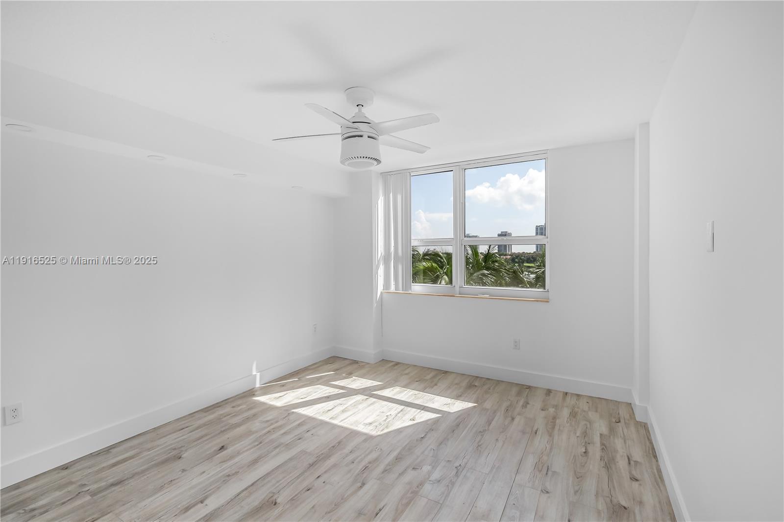19501 W Country Club Dr #515, Aventura FL 33180