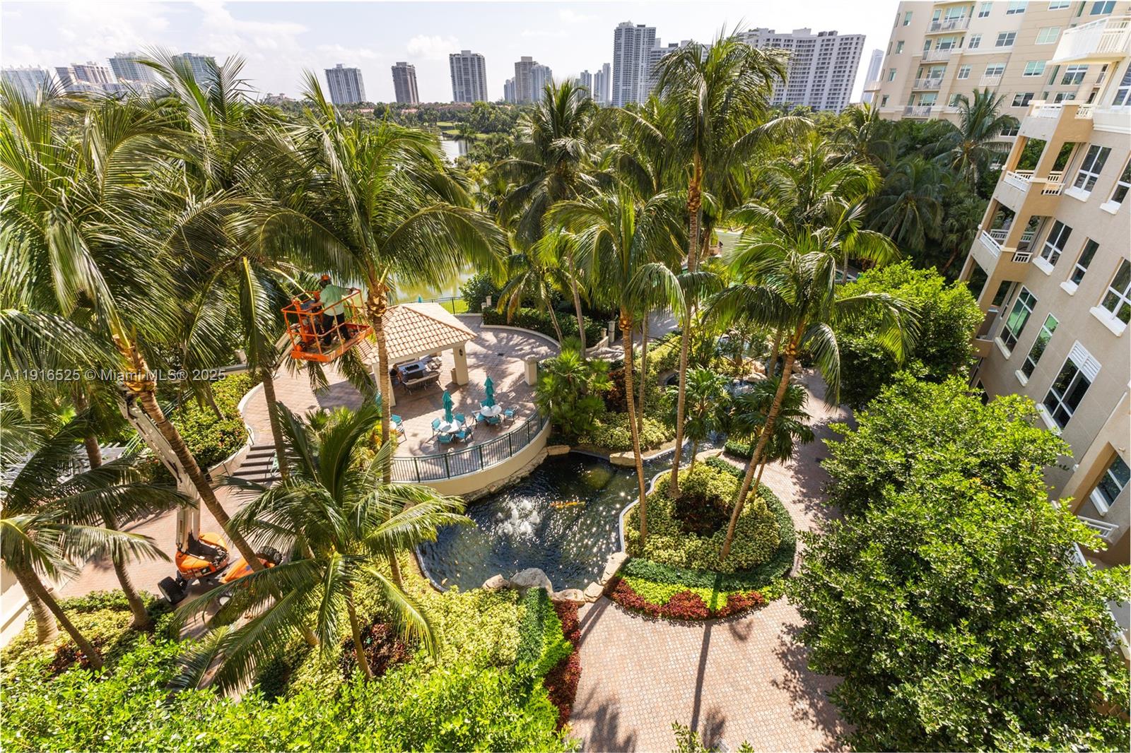 19501 W Country Club Dr #515, Aventura FL 33180