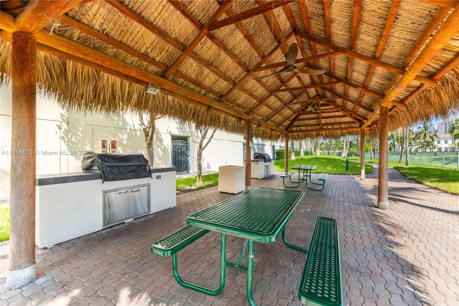 19501 W Country Club Dr #515, Aventura FL 33180