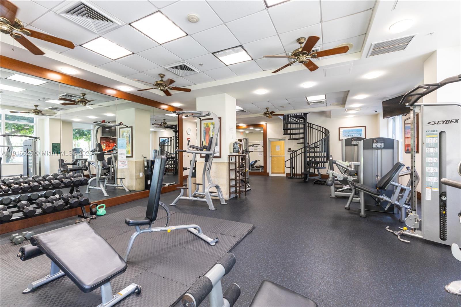 19501 W Country Club Dr #515, Aventura FL 33180