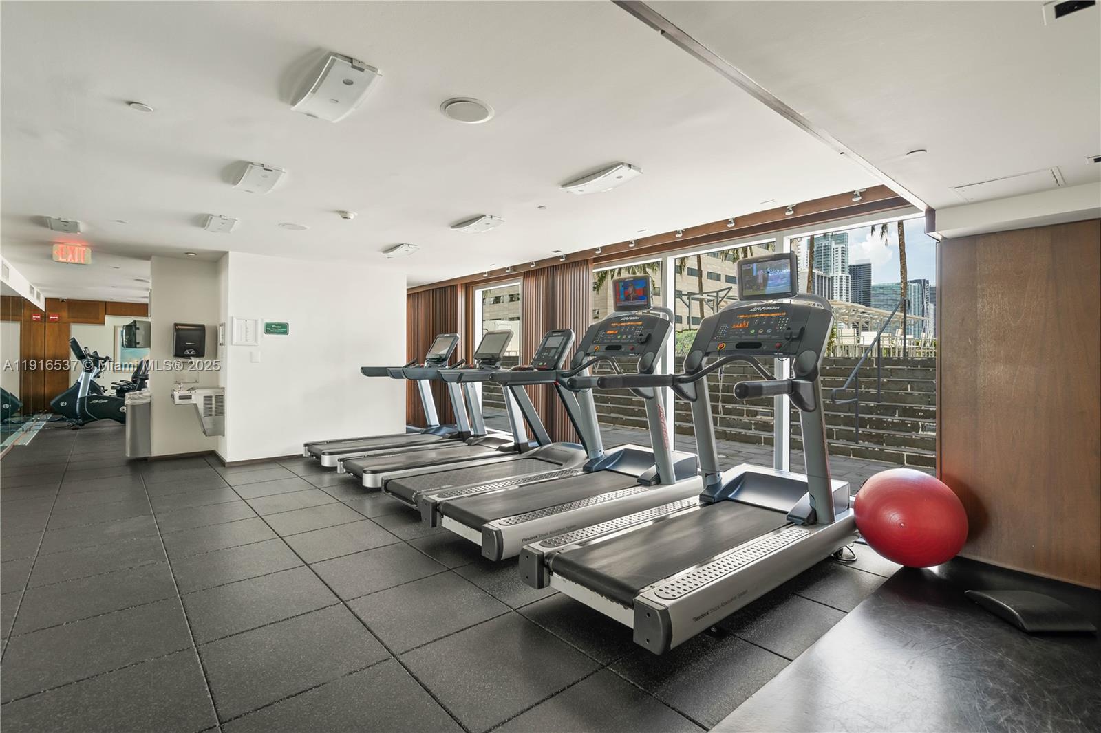 335 S Biscayne Blvd #3108, Miami FL 33131