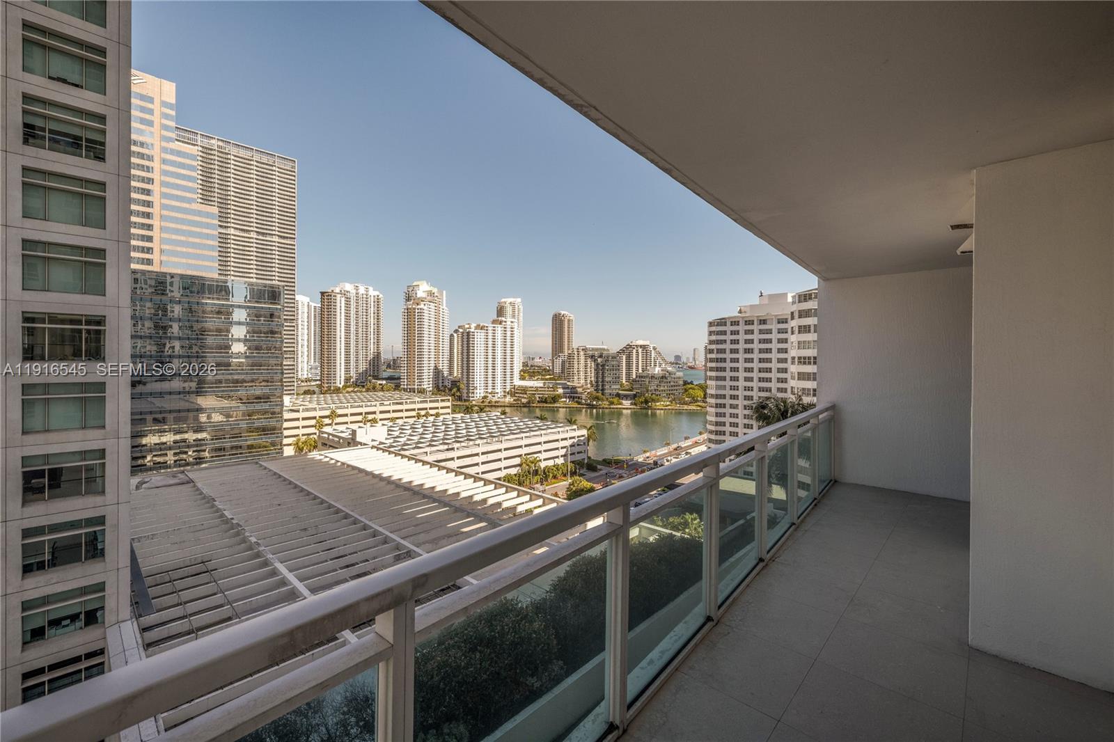 950 Brickell Bay Dr #1404, Miami FL 33131