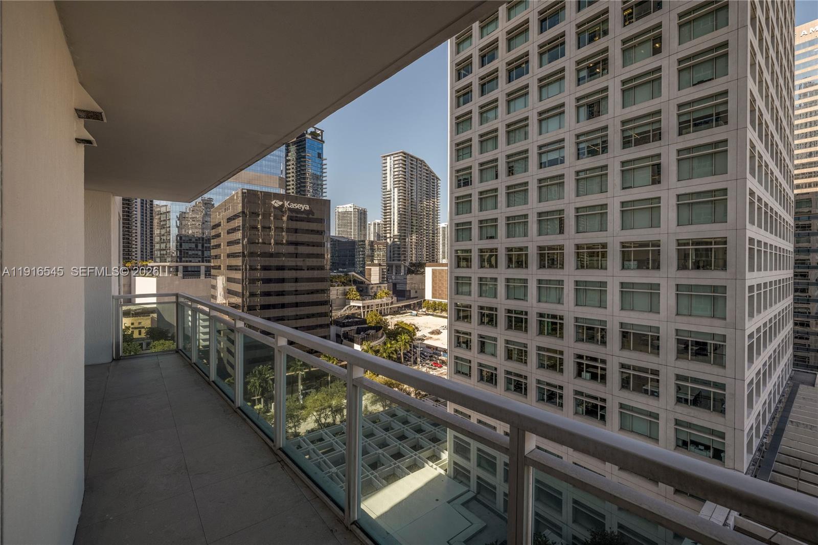 950 Brickell Bay Dr #1404, Miami FL 33131