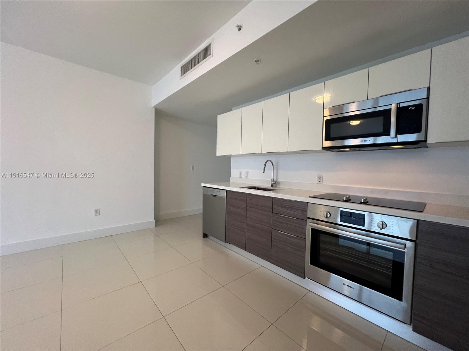1010 SW 2nd Ave #1610, Miami FL 33130