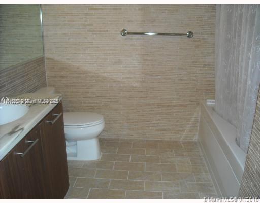50 Biscayne Blvd #706, Miami FL 33132