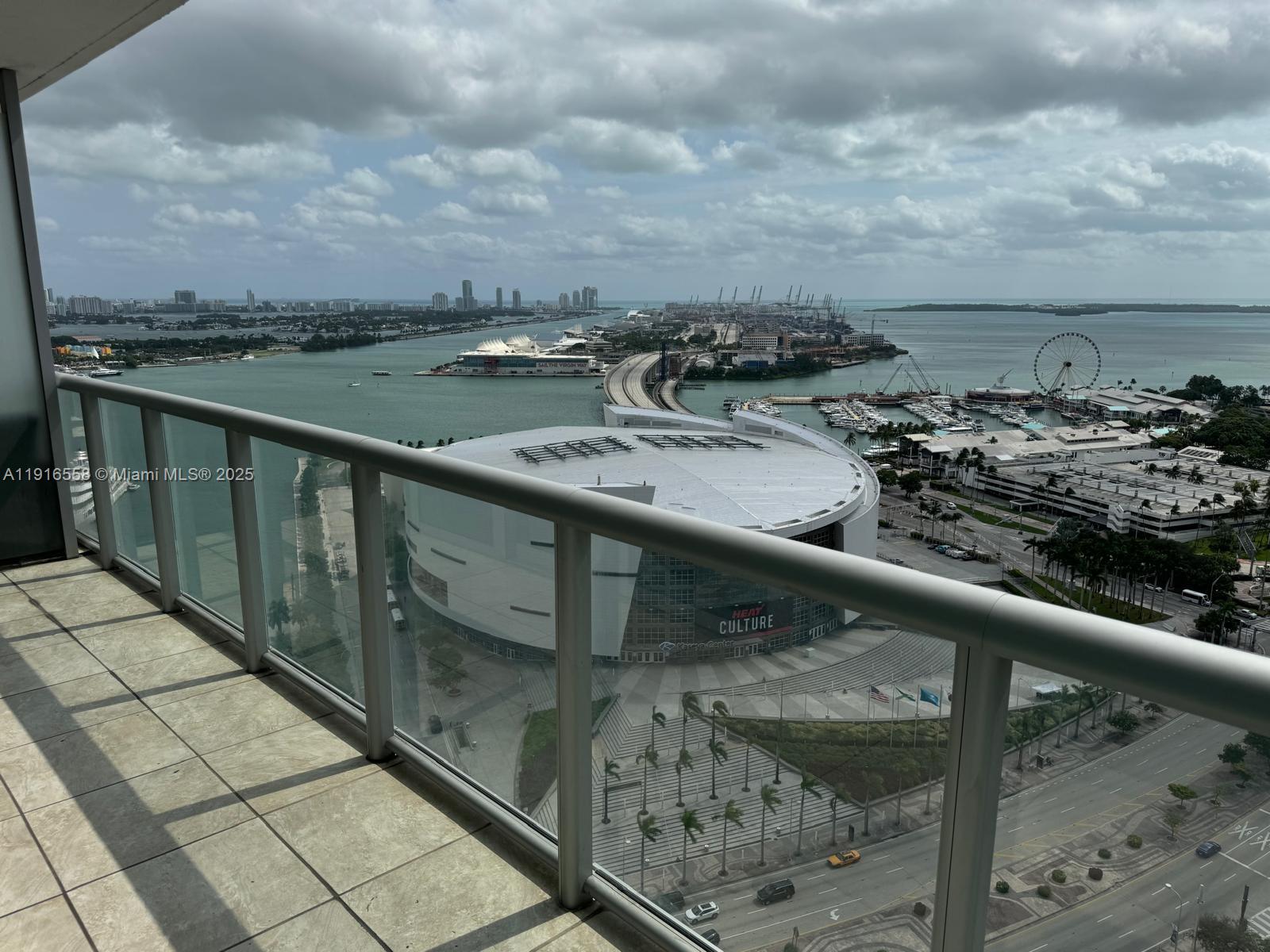 888 Biscayne Blvd #2801, Miami FL 33132