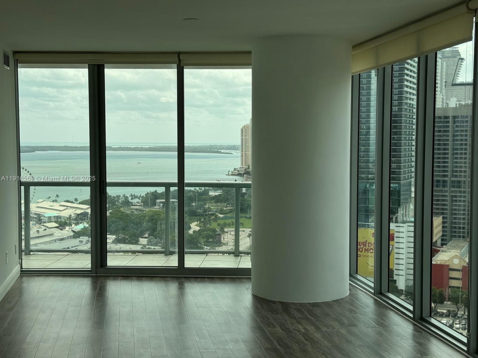 888 Biscayne Blvd #2801, Miami FL 33132