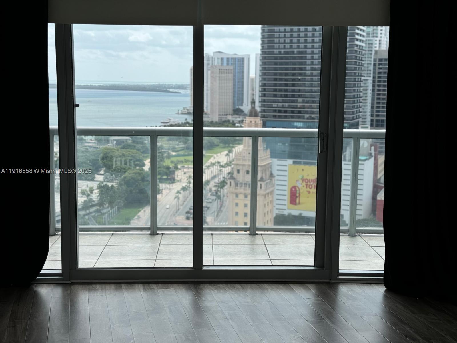 888 Biscayne Blvd #2801, Miami FL 33132