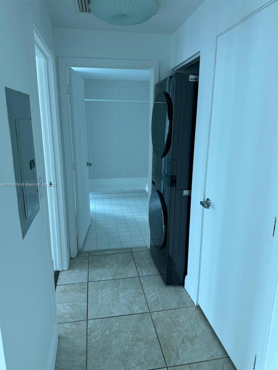 888 Biscayne Blvd #2801, Miami FL 33132