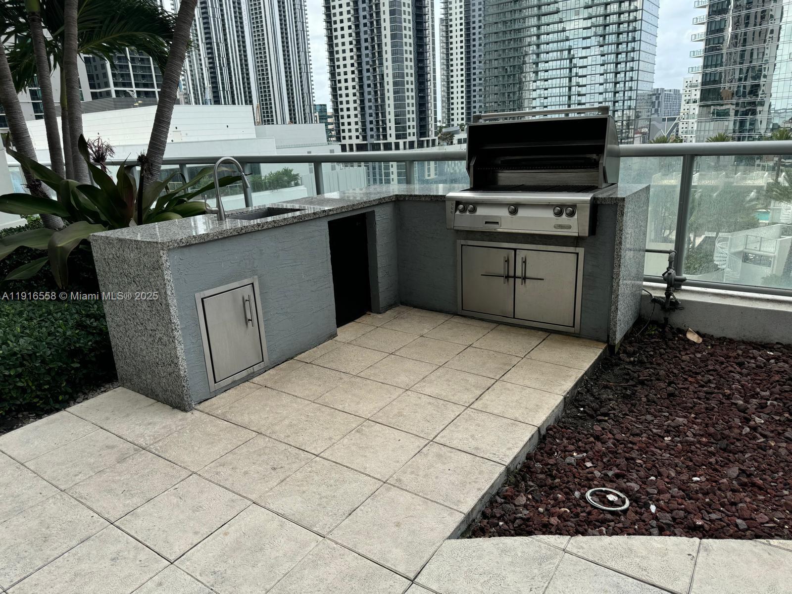 888 Biscayne Blvd #2801, Miami FL 33132