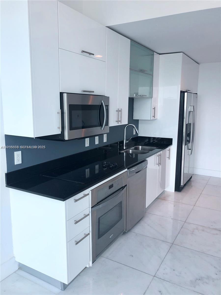 60 SW 13th St #2803, Miami FL 33130